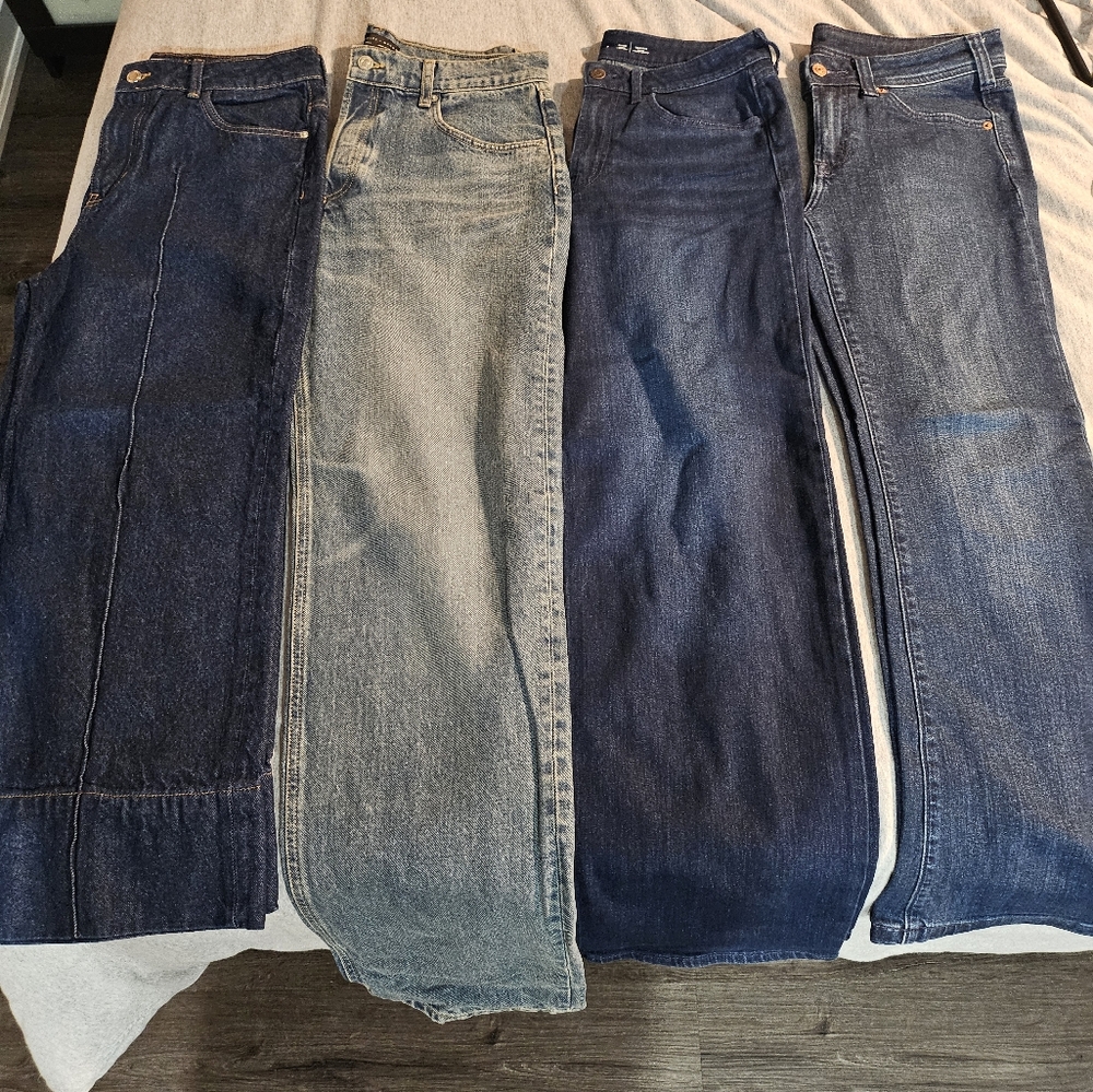 4 pairs of jeans